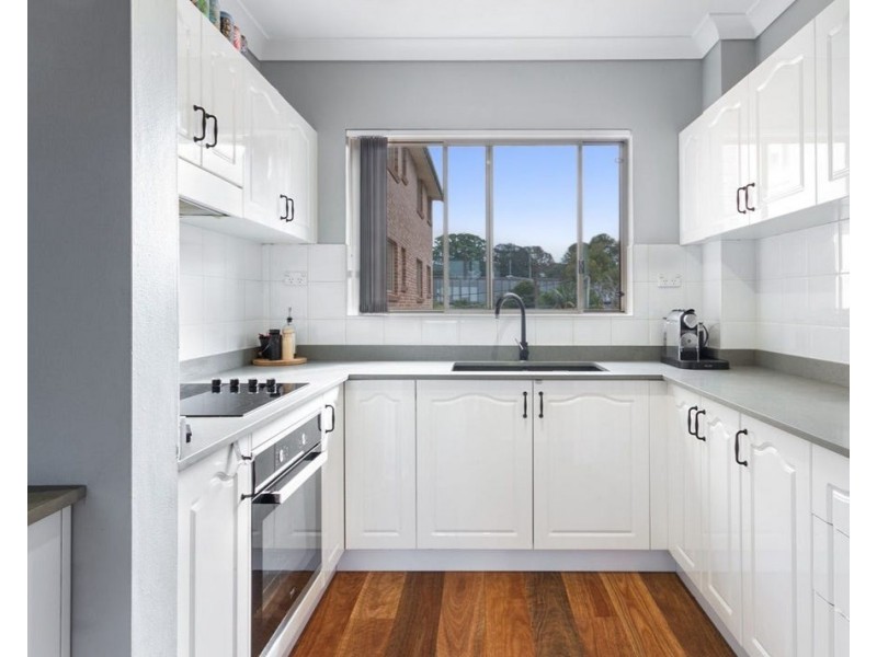 17/23 Gray Street, Sutherland NSW 2232