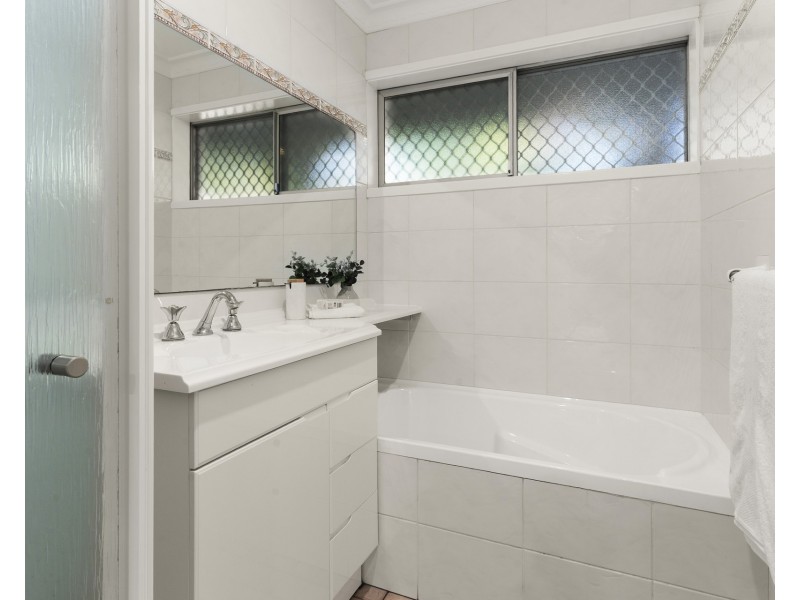 8 Bandain Avenue, Kareela NSW 2232