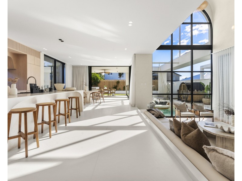 19 Seaview Street, Cronulla NSW 2230