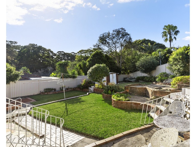 5 Pollard Place, Kirrawee NSW 2232