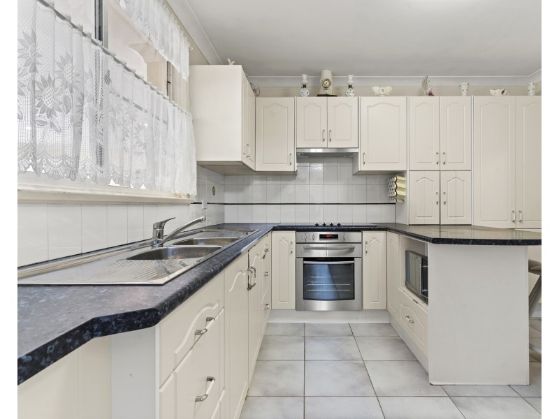 5 Pollard Place, Kirrawee NSW 2232
