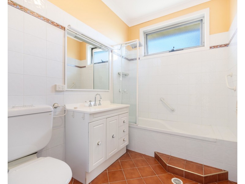32 Wollun Street, Como NSW 2226