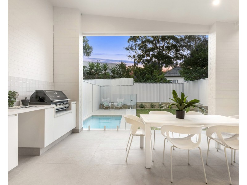 17a Kirrawee Avenue, Kirrawee NSW 2232