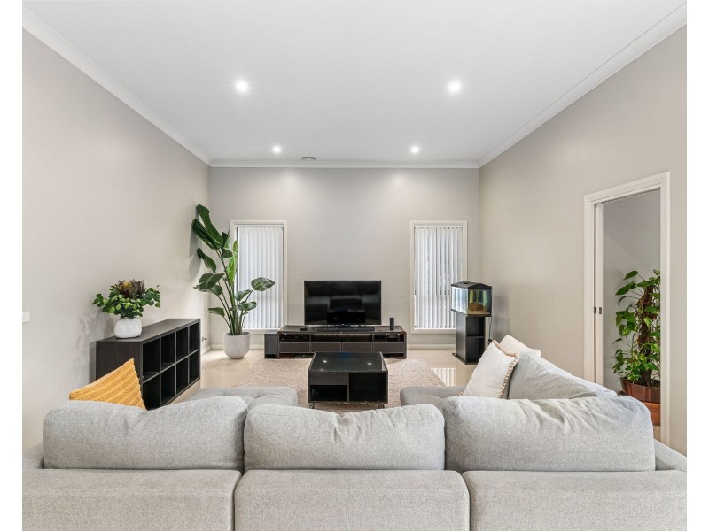 9 Novara Crescent, Como NSW 2226