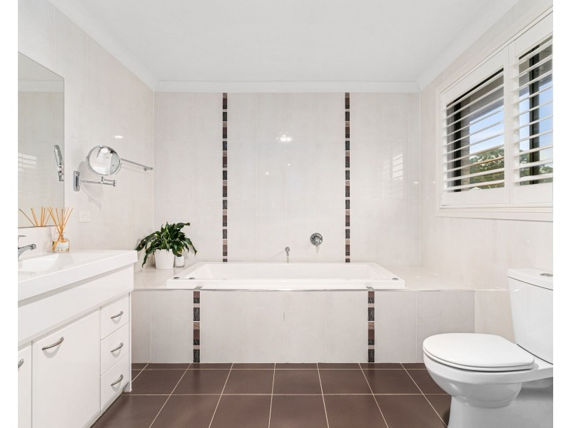 9 Novara Crescent, Como NSW 2226