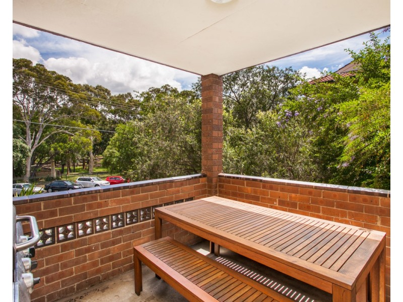 2/102 Linden Street, Sutherland NSW 2232