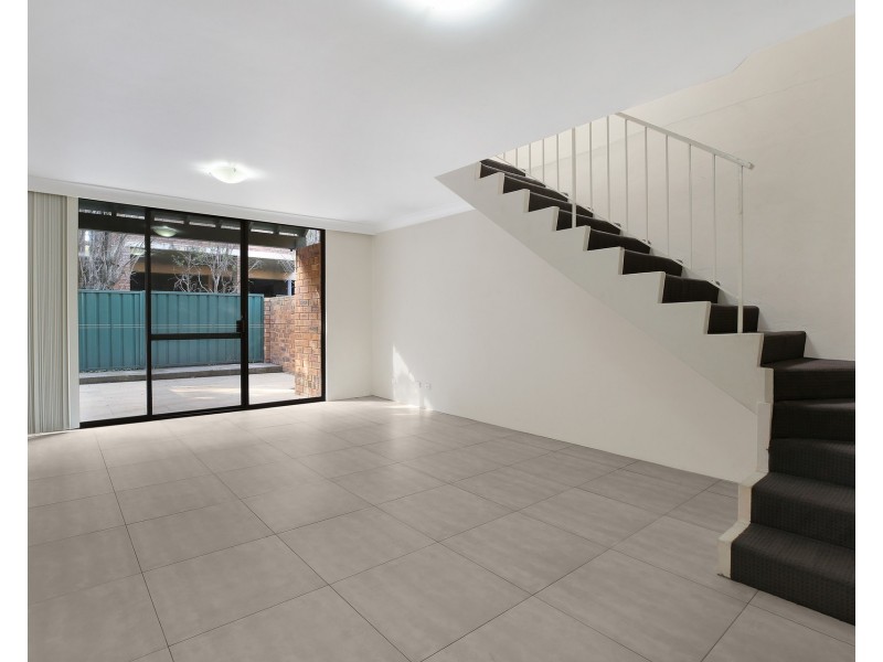 4/98 Glencoe Street, Sutherland NSW 2232