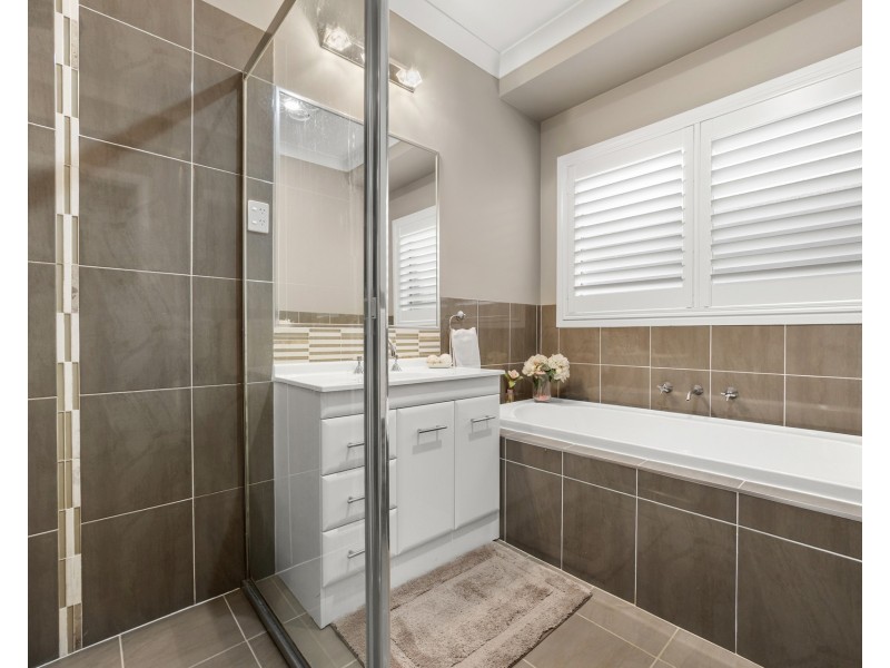 246 South Circuit, Oran Park NSW 2570