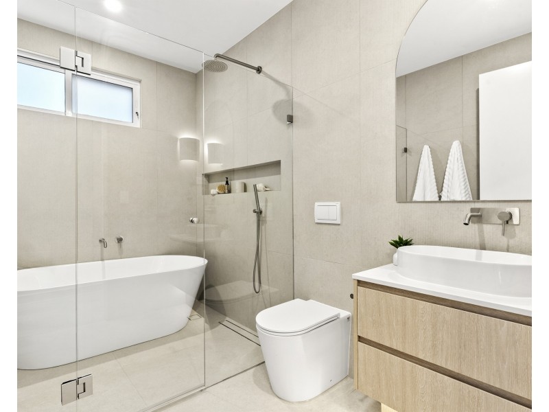 17b Kirrawee Avenue, Kirrawee NSW 2232
