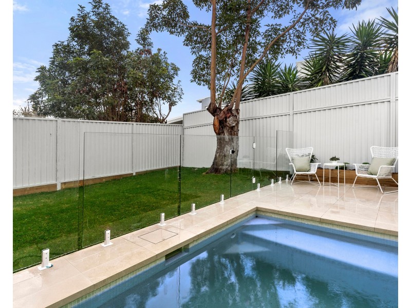 17b Kirrawee Avenue, Kirrawee NSW 2232