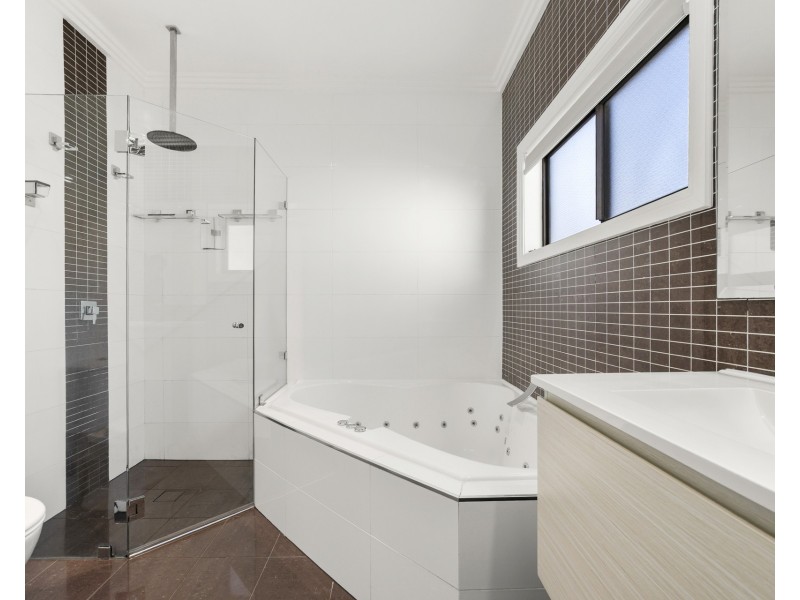 246 Henry Lawson Drive, Georges Hall NSW 2198