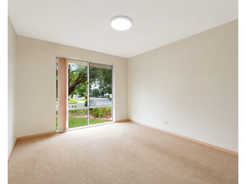 1/35 Girraween Avenue, Como NSW 2226