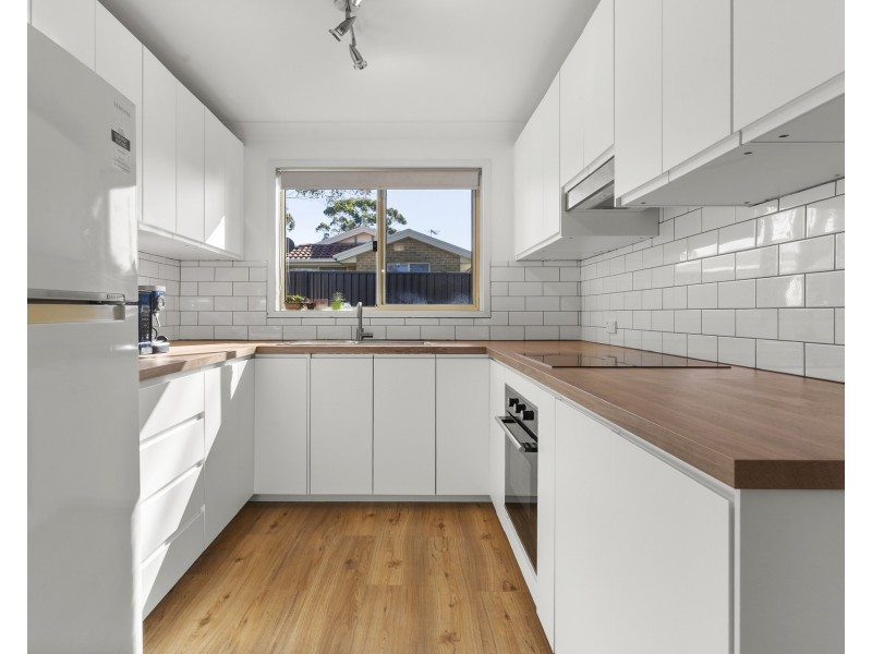 19b Waratah Street, Kirrawee NSW 2232