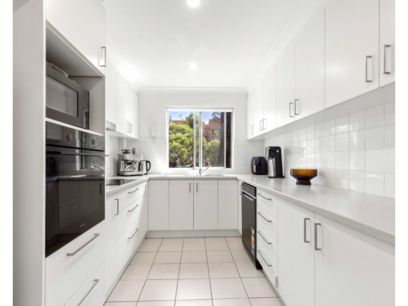 1/76-82 Glencoe Street, Sutherland NSW 2232