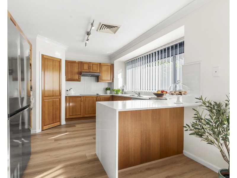 6 Yeo Place, Menai NSW 2234
