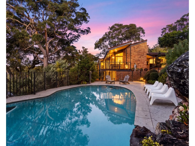 12 Stuart Close, Illawong NSW 2234