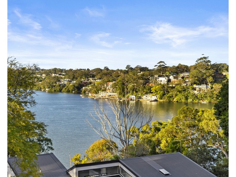 12 Stuart Close, Illawong NSW 2234
