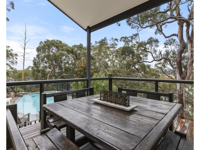 12 Stuart Close, Illawong NSW 2234