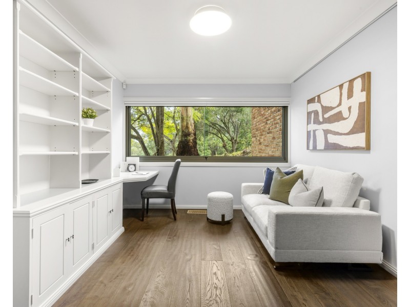 12 Stuart Close, Illawong NSW 2234
