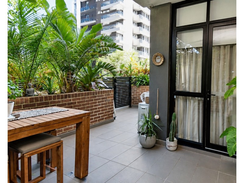 2/18 Pinnacle Street, Miranda NSW 2228
