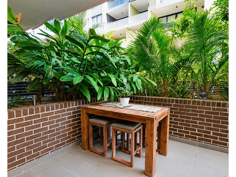 2/18 Pinnacle Street, Miranda NSW 2228