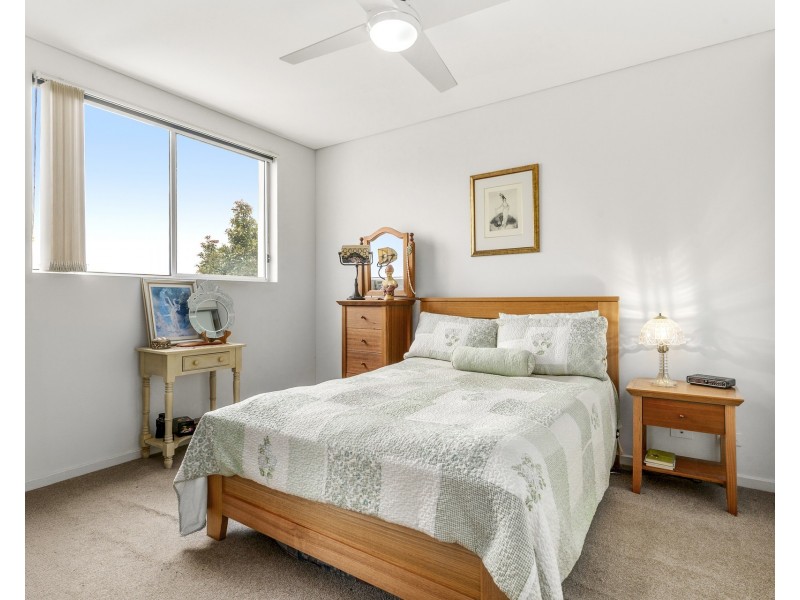 9/64 Flora Street, Kirrawee NSW 2232