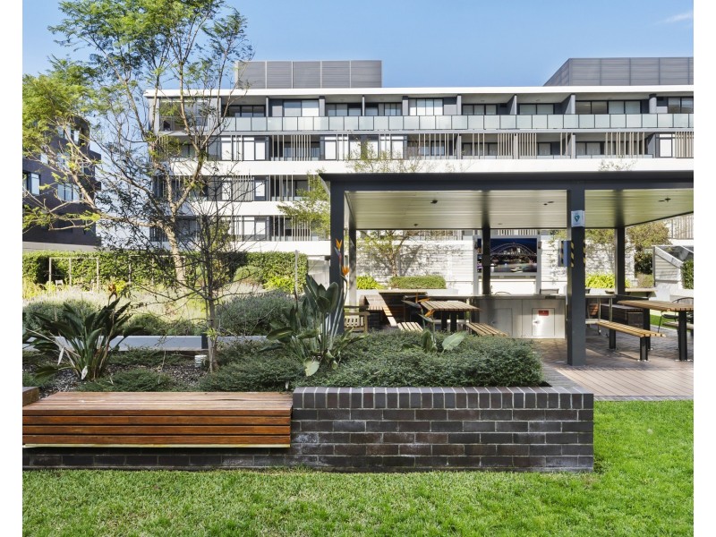 609/8 Village Place, Kirrawee NSW 2232