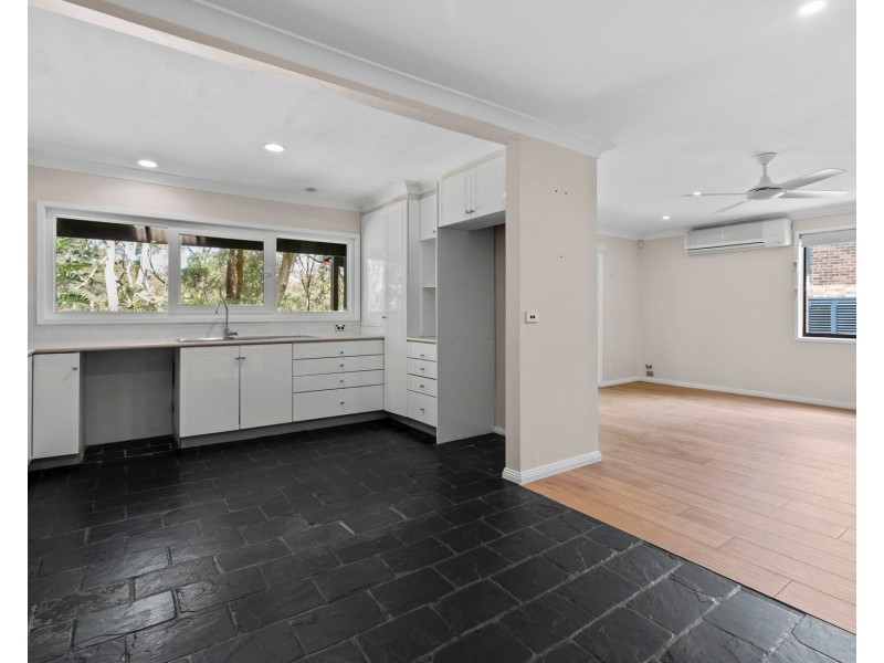 5 Warrangarree Drive, Woronora Heights NSW 2233