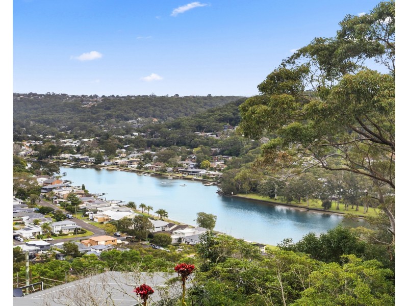 12 Bunbury Avenue, Sutherland NSW 2232
