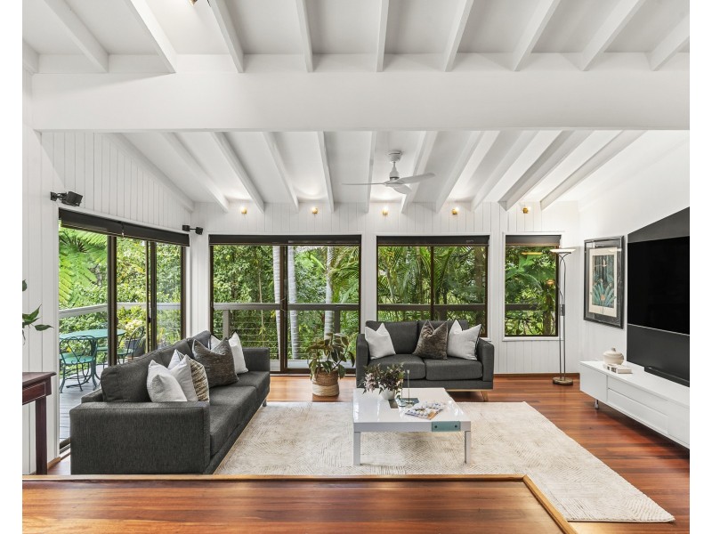 1 Tea Tree Place, Kirrawee NSW 2232