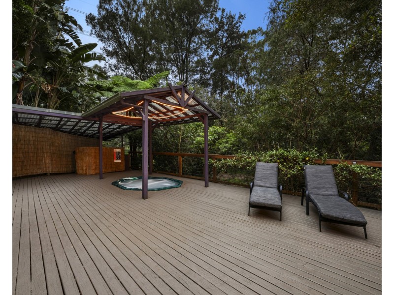 1 Tea Tree Place, Kirrawee NSW 2232