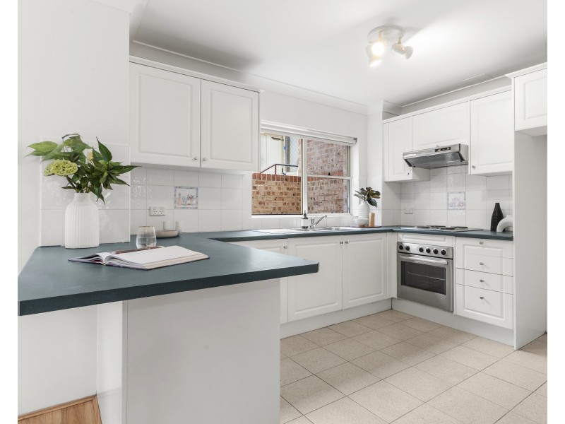 28/9-15 East Parade, Sutherland NSW 2232