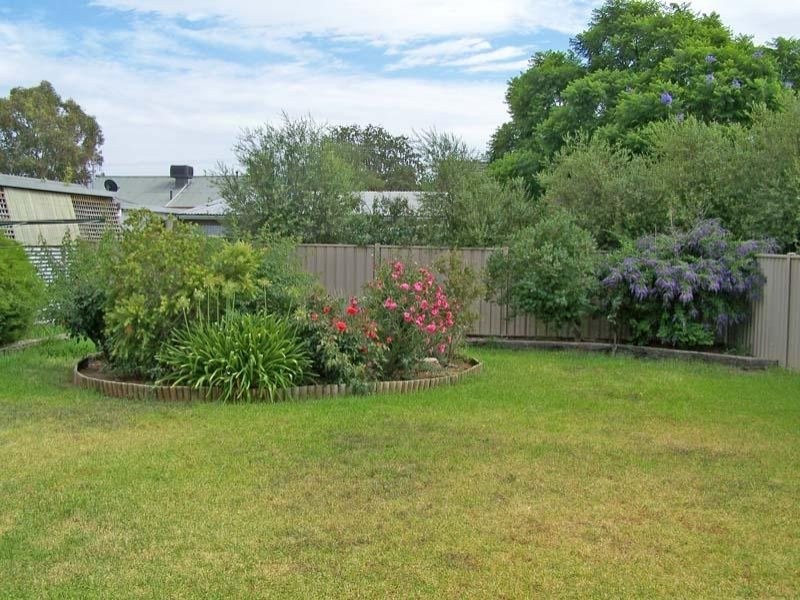 2A Munro Crescent, Kyabram VIC 3620
