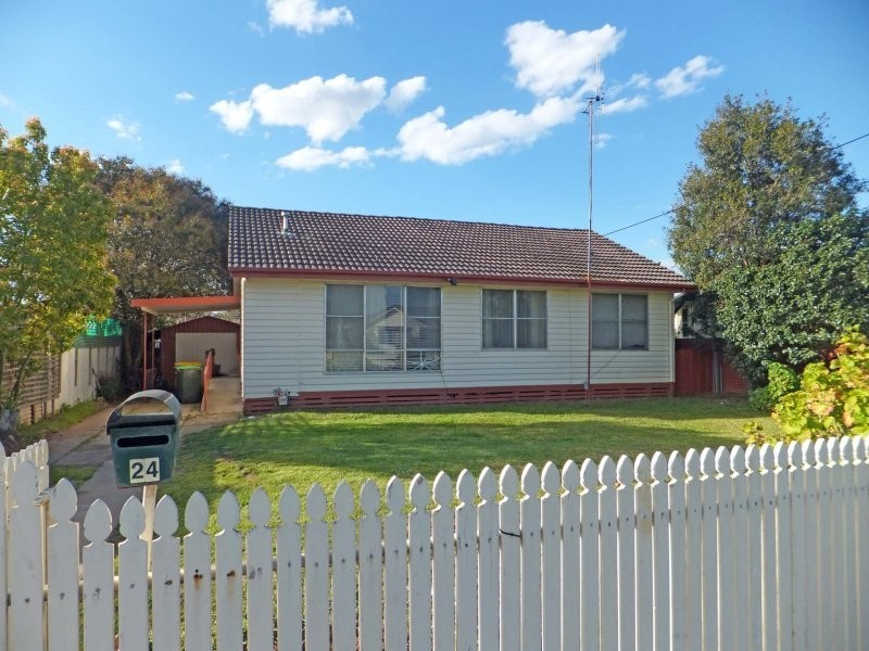 24 Lynton Crescent, Kyabram VIC 3620
