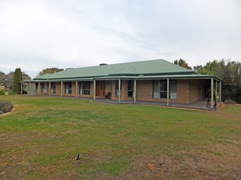 21 Carmaria Court, Kyabram VIC 3620
