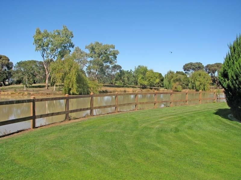 84 Howards Lane, Kyabram VIC 3620