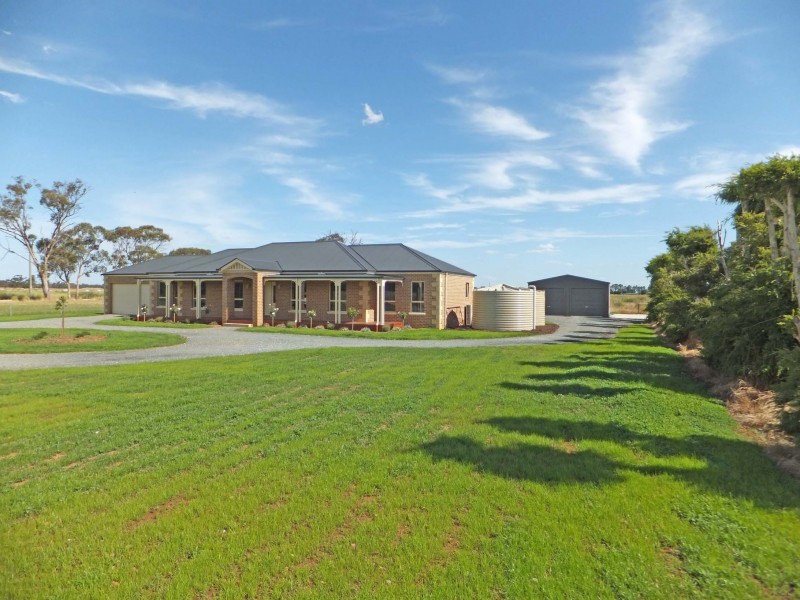 1121 Peppertree Lane, Kyabram VIC 3620