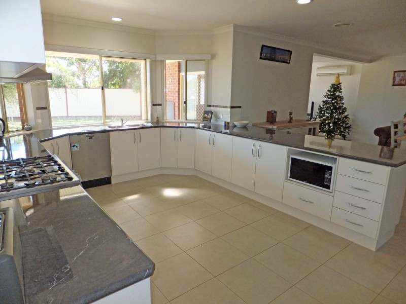 22 The Avenue, Kyabram VIC 3620