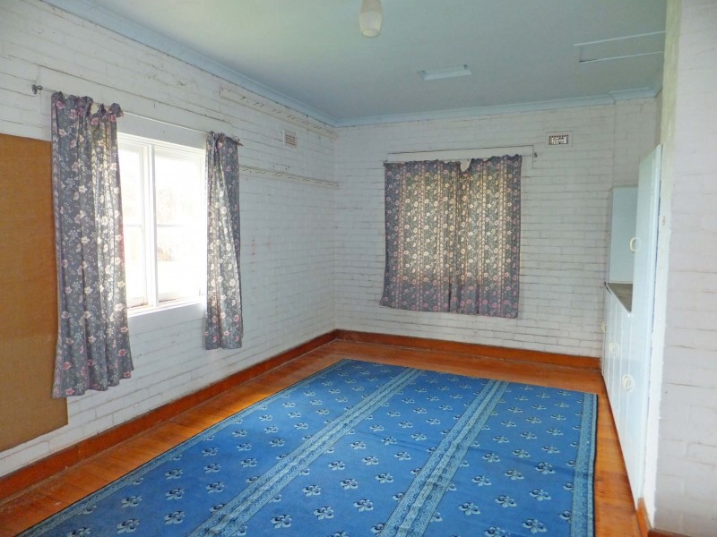 10 Robertson Street, Wyuna VIC 3620