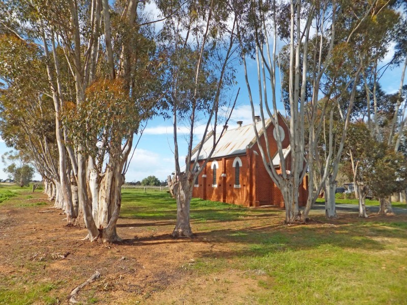 10 Robertson Street, Wyuna VIC 3620