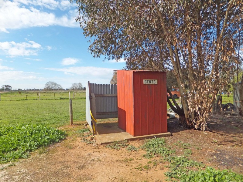 10 Robertson Street, Wyuna VIC 3620