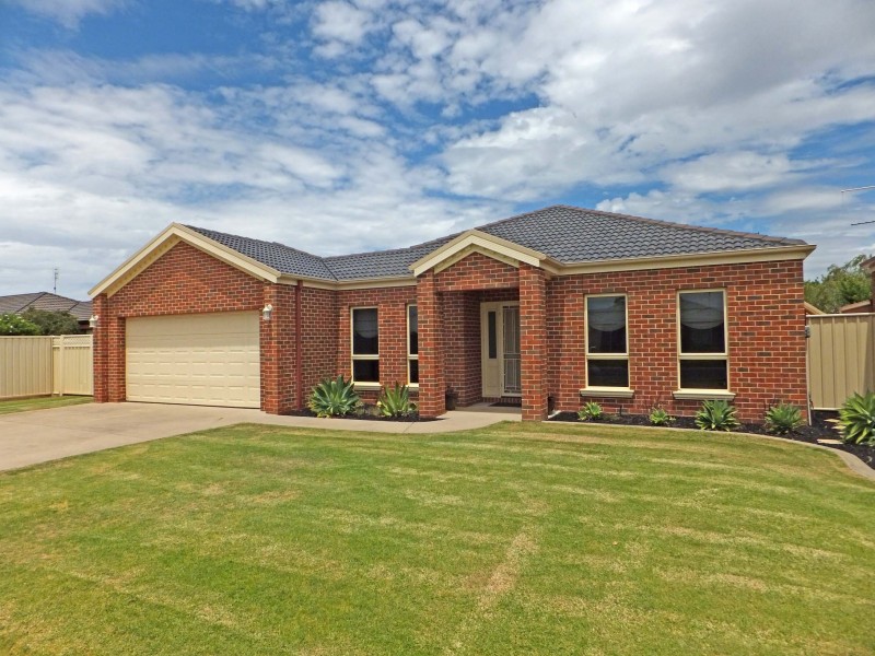 14 Deakin Grove, Tongala VIC 3621
