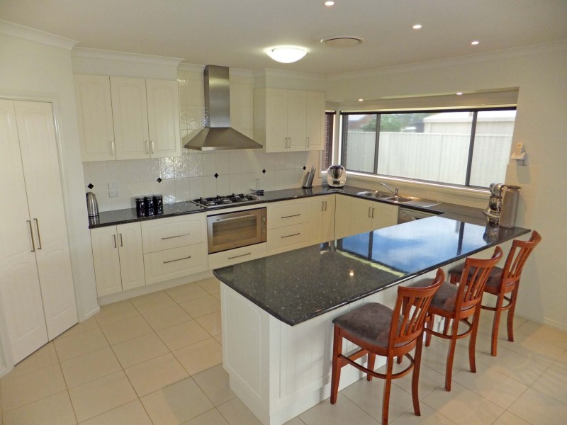 14 Deakin Grove, Tongala VIC 3621