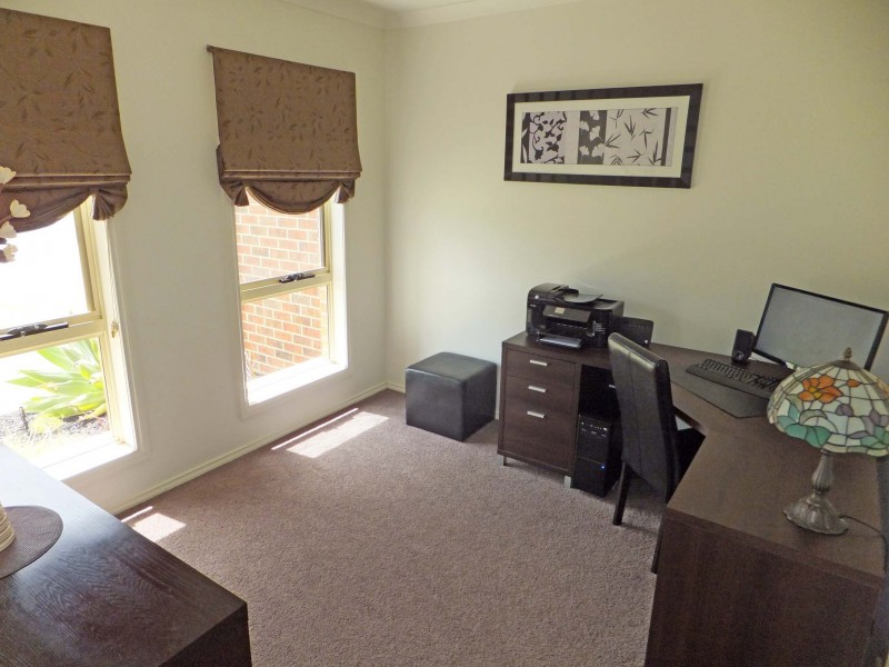 14 Deakin Grove, Tongala VIC 3621