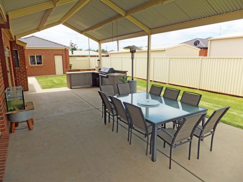14 Deakin Grove, Tongala VIC 3621