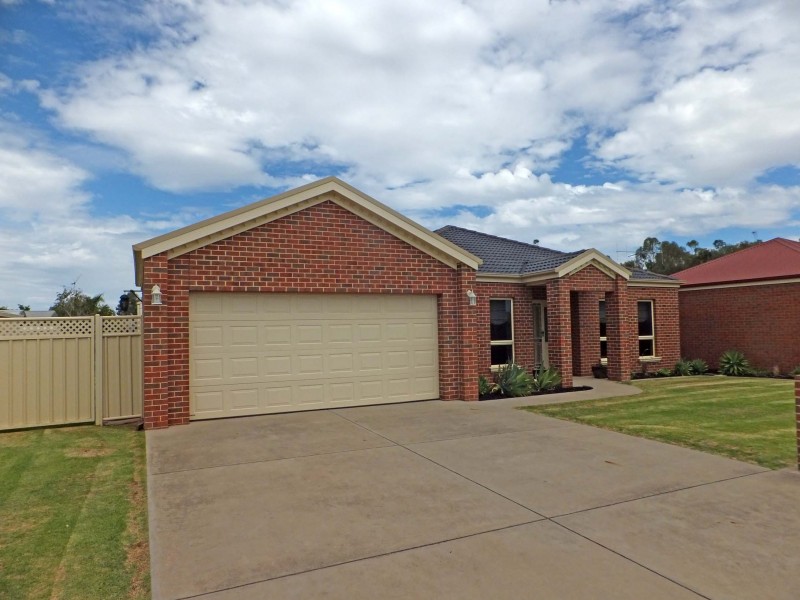 14 Deakin Grove, Tongala VIC 3621