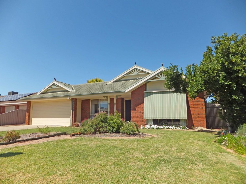 21 Munro Crescent, Kyabram VIC 3620