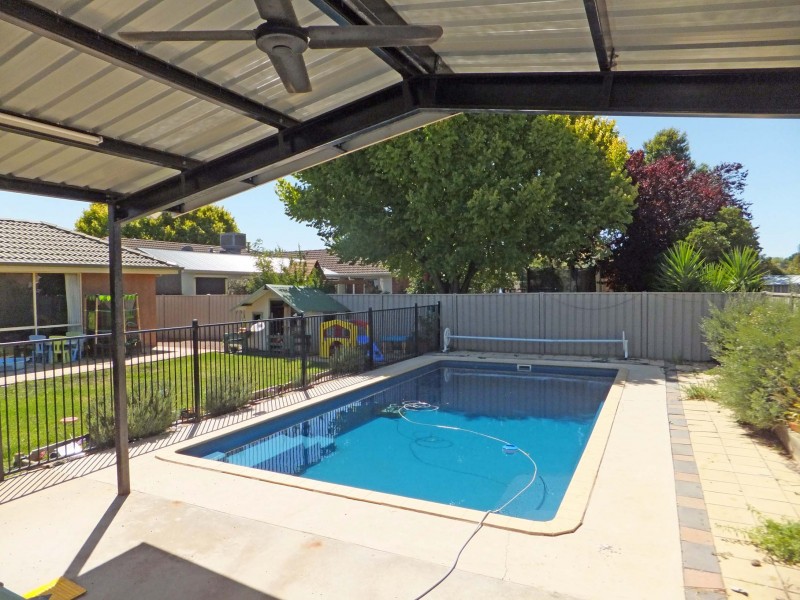 21 Munro Crescent, Kyabram VIC 3620