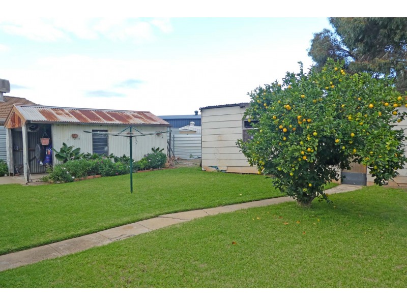 16 Mackie Street, Kyabram VIC 3620
