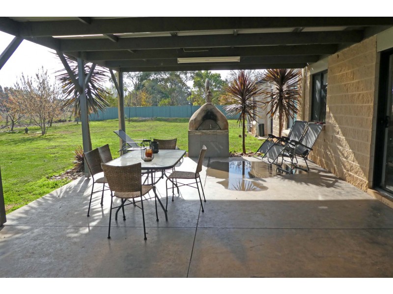 15 Carmaria Court, Kyabram VIC 3620